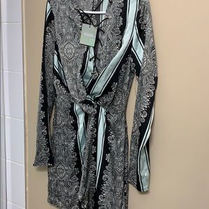 Beautiful paisley print mini dress.